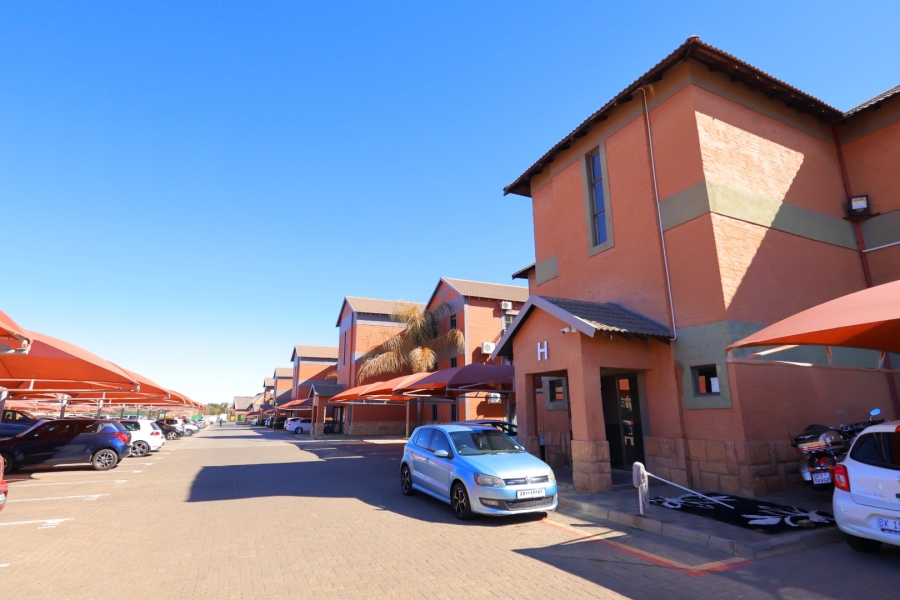 1 Bedroom Property for Sale in Vredenhof Sh Free State